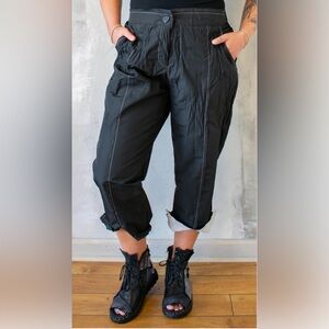 Bize Creative Crop Crinkle Pants in Black, Size 1 (Small)